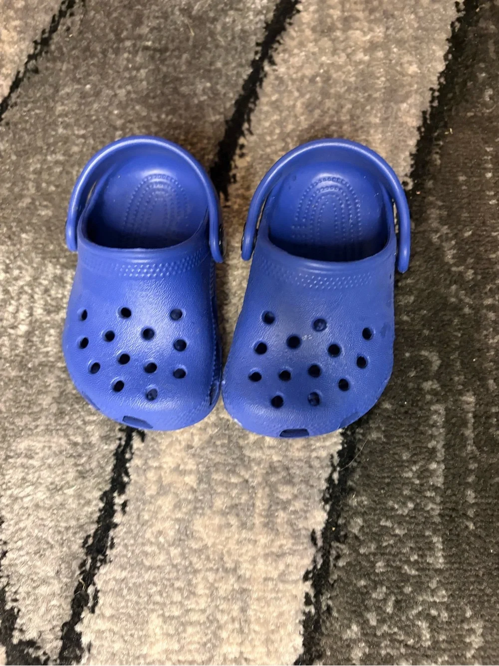 Baby crocs blue